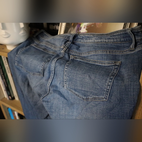 Distressed boyfriend jeans - Picture 5 of 7